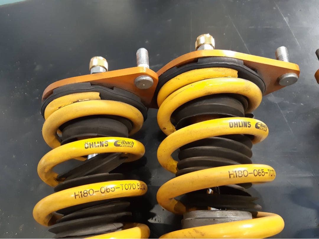 中古サスペンションKIT メーカー　オーリンズ