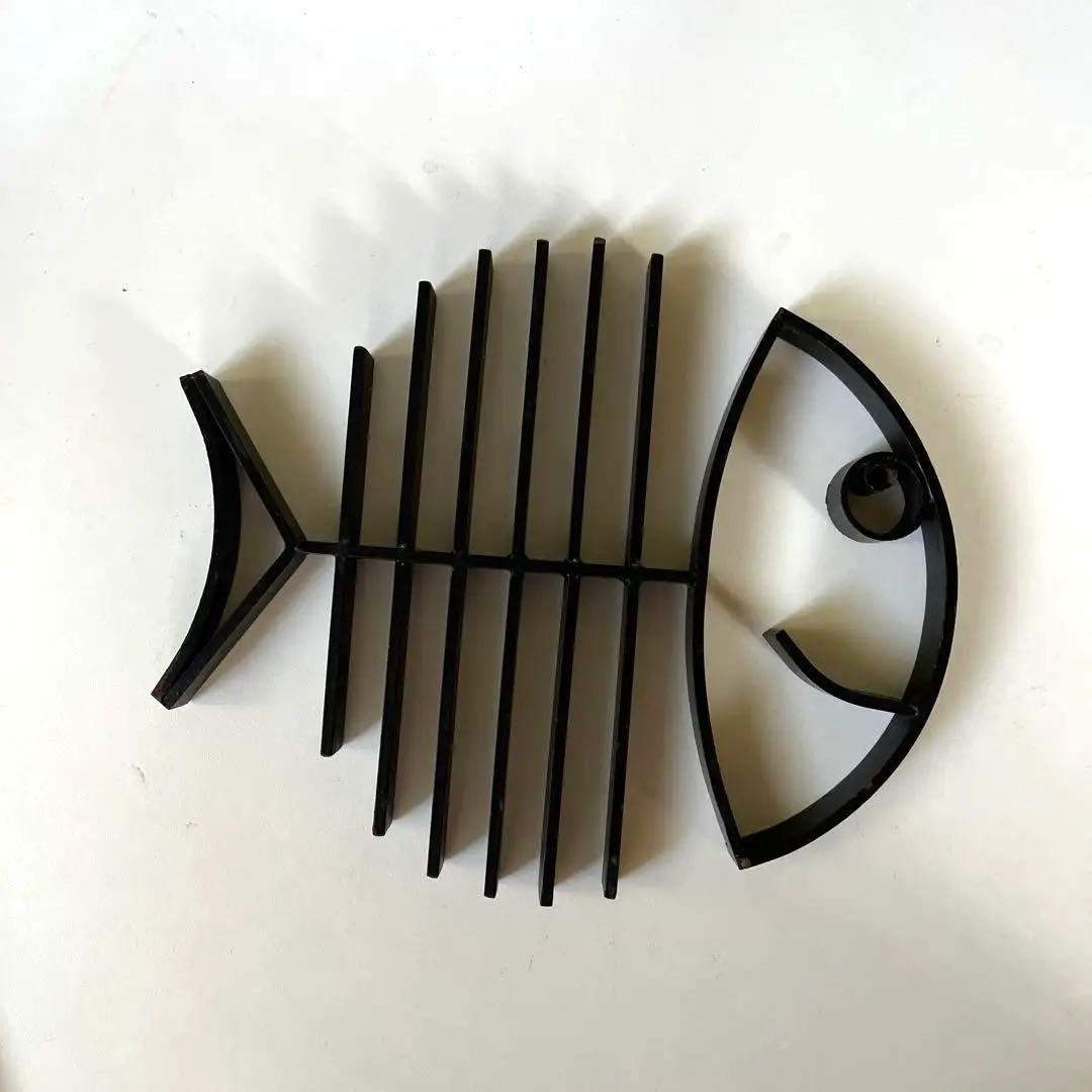 【希少】北欧風　トリベット　鉄製鍋敷き　魚モチーフFishborn trivet