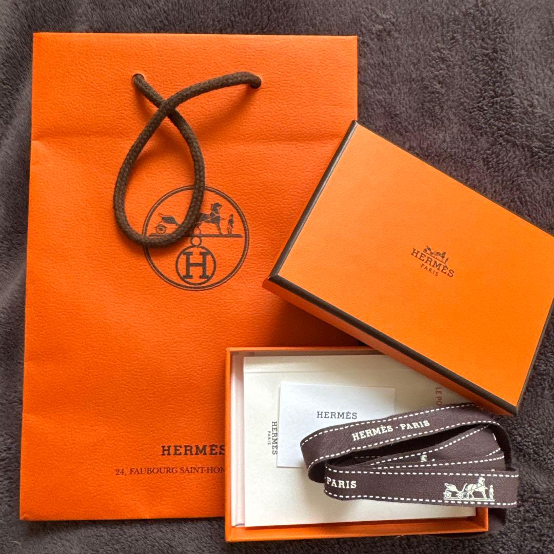 HERMES エルメス　エマン　ゼブラ MagSafe対応携帯カードホルダー