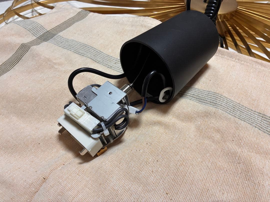 トムディクソン スプリングペンダントライト ミディアム ブラス 展示品 極美品