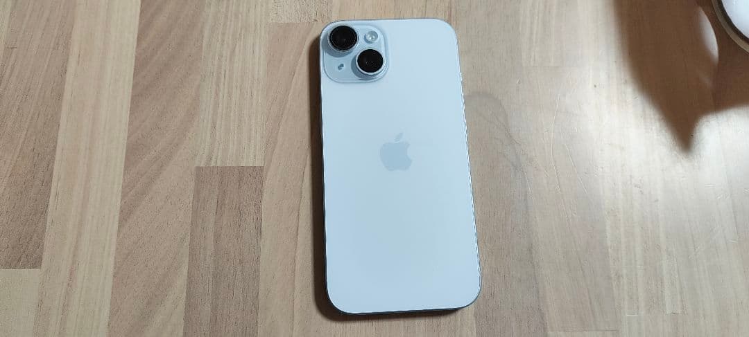 Apple iPhone 15 ブルー