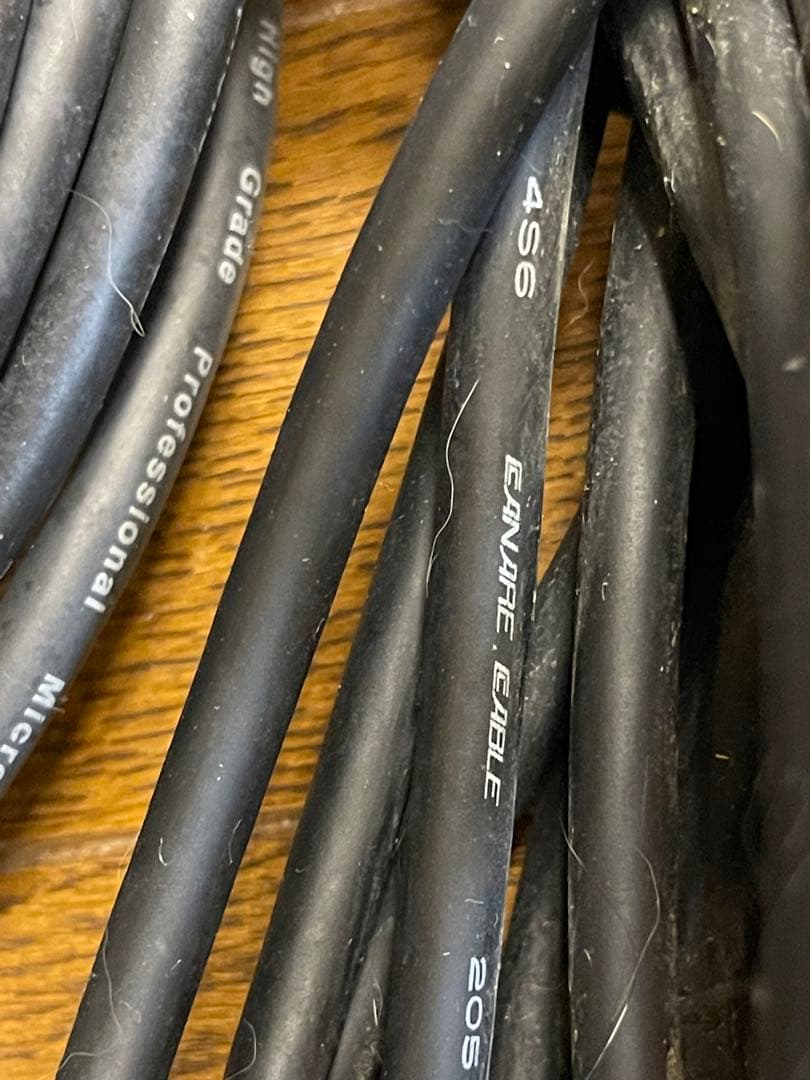 オーディオ ケーブル　プラグ 類　画面全部　映像　カラオケ