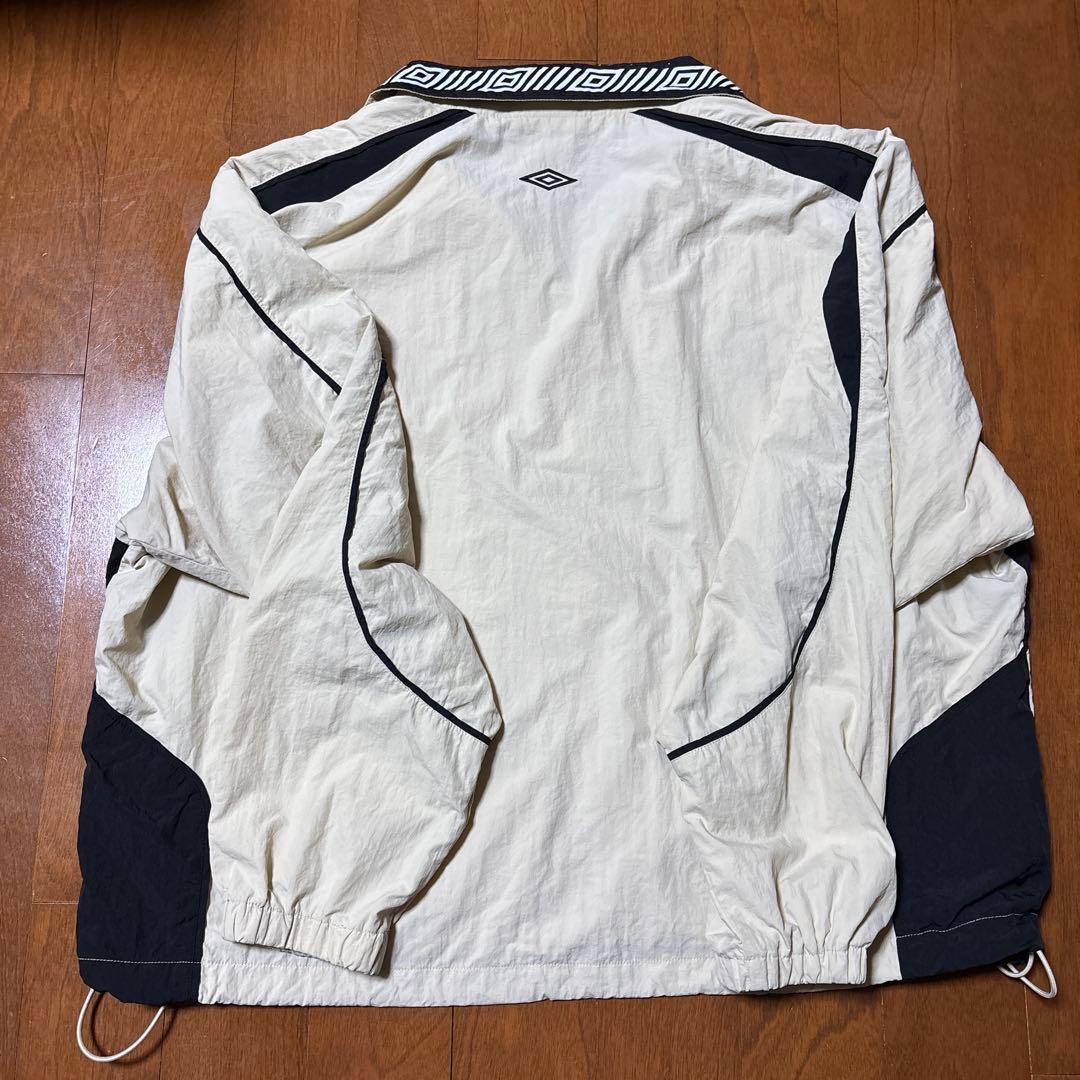 m*y様 Umbro ナイロンジャケット クリーム色