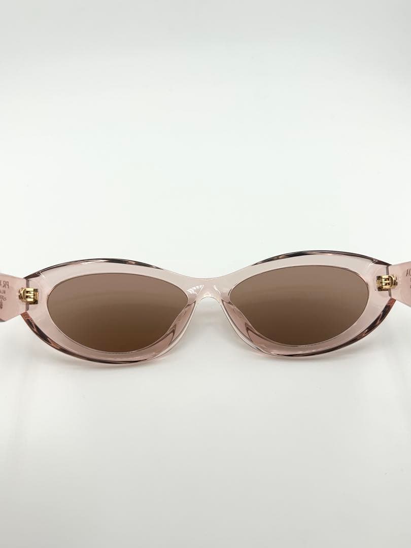✨極上美品・付属品完備✨　プラダ　サングラス　シンボルロゴ　キャットアイ　Y2K