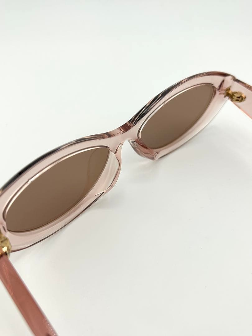 ✨極上美品・付属品完備✨　プラダ　サングラス　シンボルロゴ　キャットアイ　Y2K