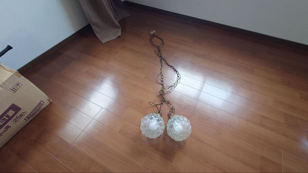 アンティーク。クリアガラス ボール型シャンデリア 2灯