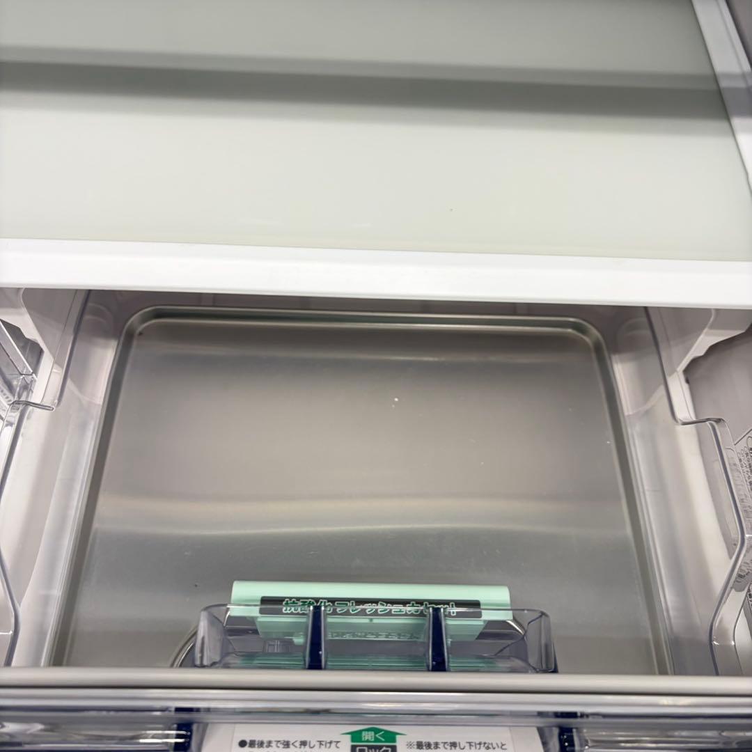 718 日立　大型冷蔵庫　300L強　小型　一人暮らし　右開き　自動製氷　3ドア