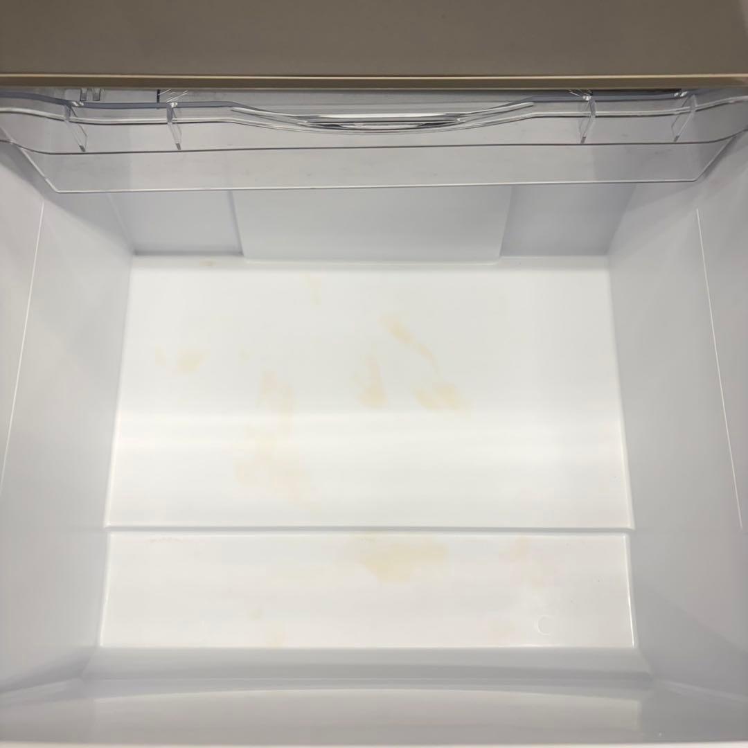 718 日立　大型冷蔵庫　300L強　小型　一人暮らし　右開き　自動製氷　3ドア