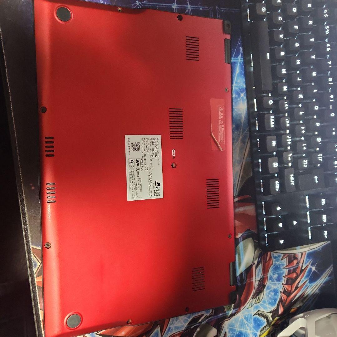 富士通LIFEBOOK レッド