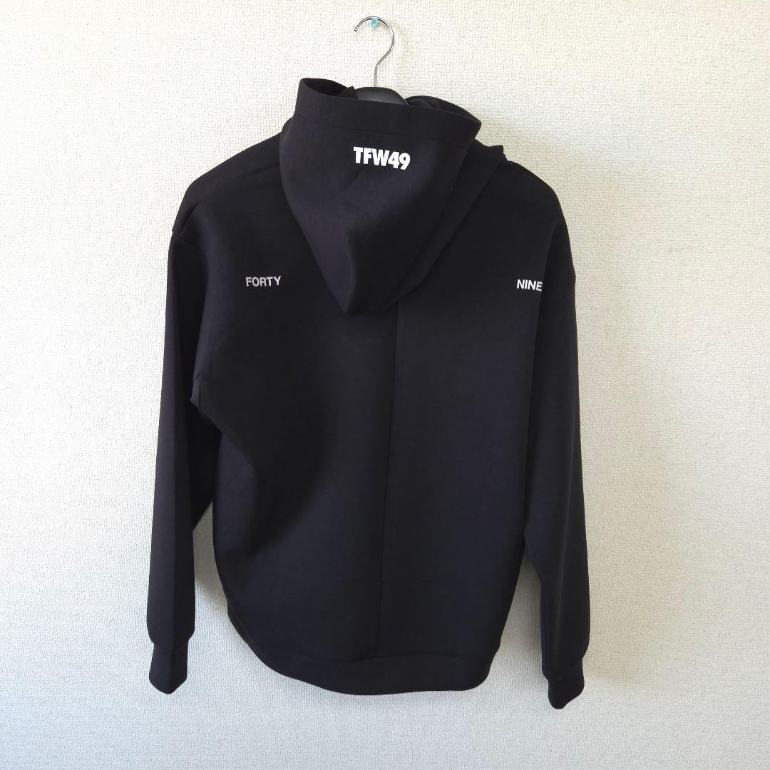 メンズウェア 32. TFW49 CARDBOARD MATERIAL HOODIE