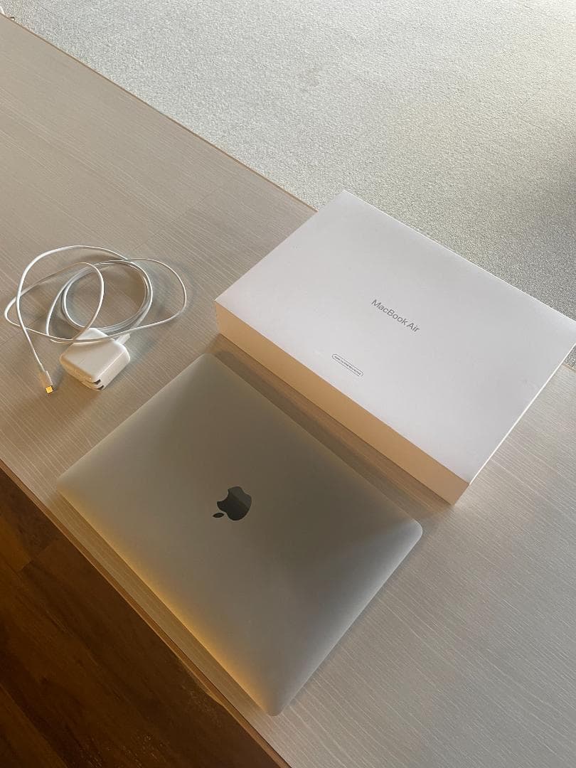 MacBook Air 13インチ シルバー 充電器付き