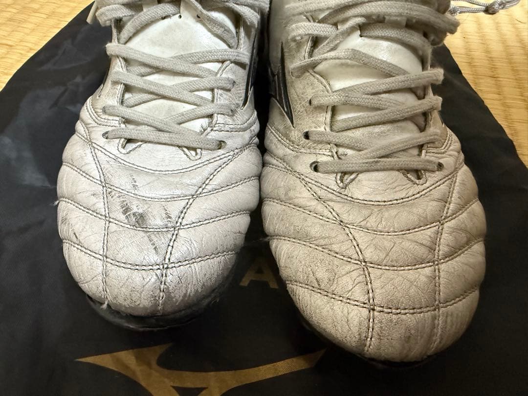 サッカースパイクモレリアネオ4 26cm