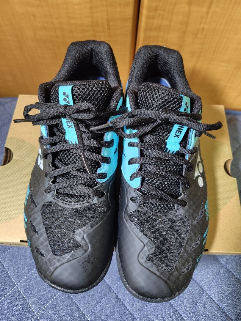 YONEX バドミントンシューズ ブラック/ターコイズ　27cm