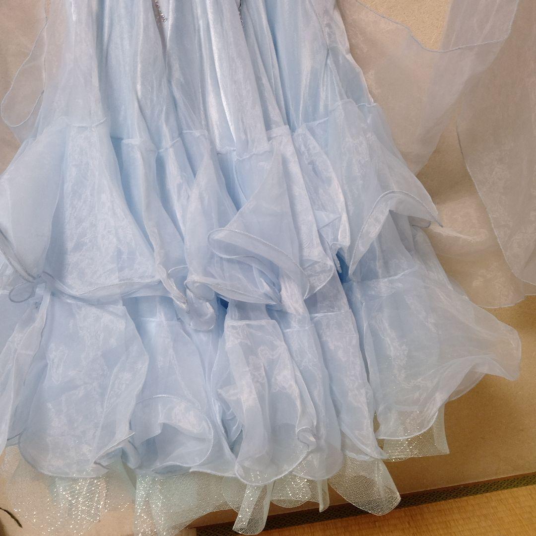 社交ダンスドレス 水色ラメ入りホースヘアーフリル付き