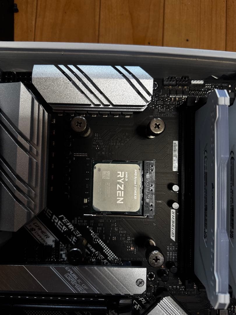 Ryzen 5 5700X3D + B550-A + 32GBメモリ