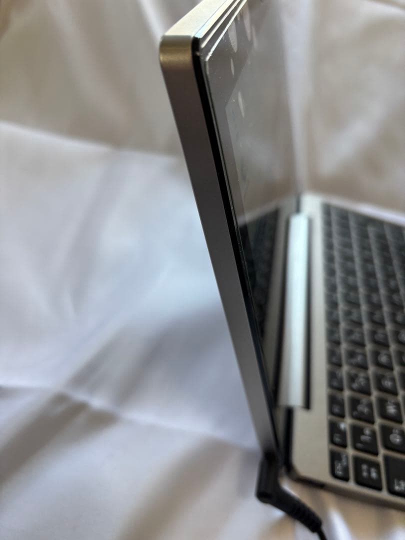 2 in 1 タブレットPC Dynabook K60/FW