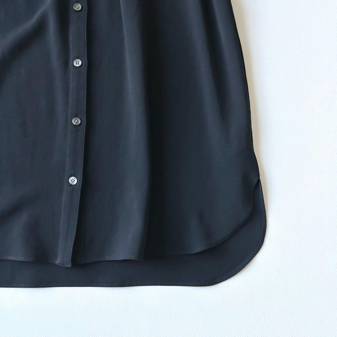 3015y ソージュ スタンドカラータックブラウストリアセテート 紺 M