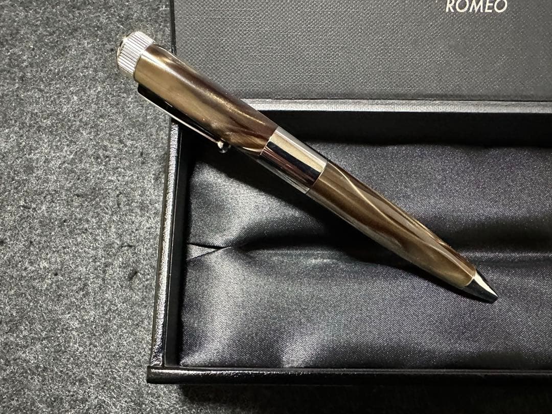Romeo no.3 イタリアングレー 太軸　未使用品