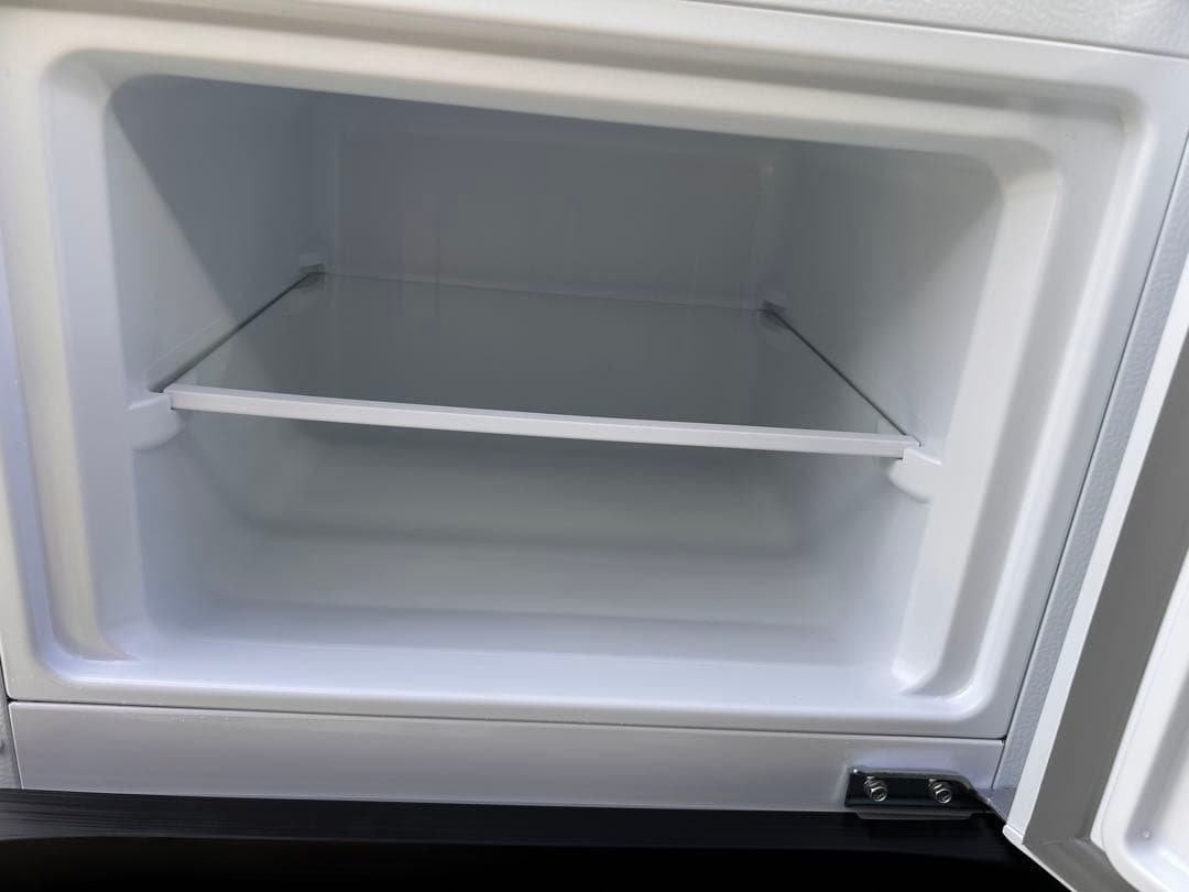 美品　Hisense HR-B12E3W 冷蔵庫　2023年製　ハイセンス