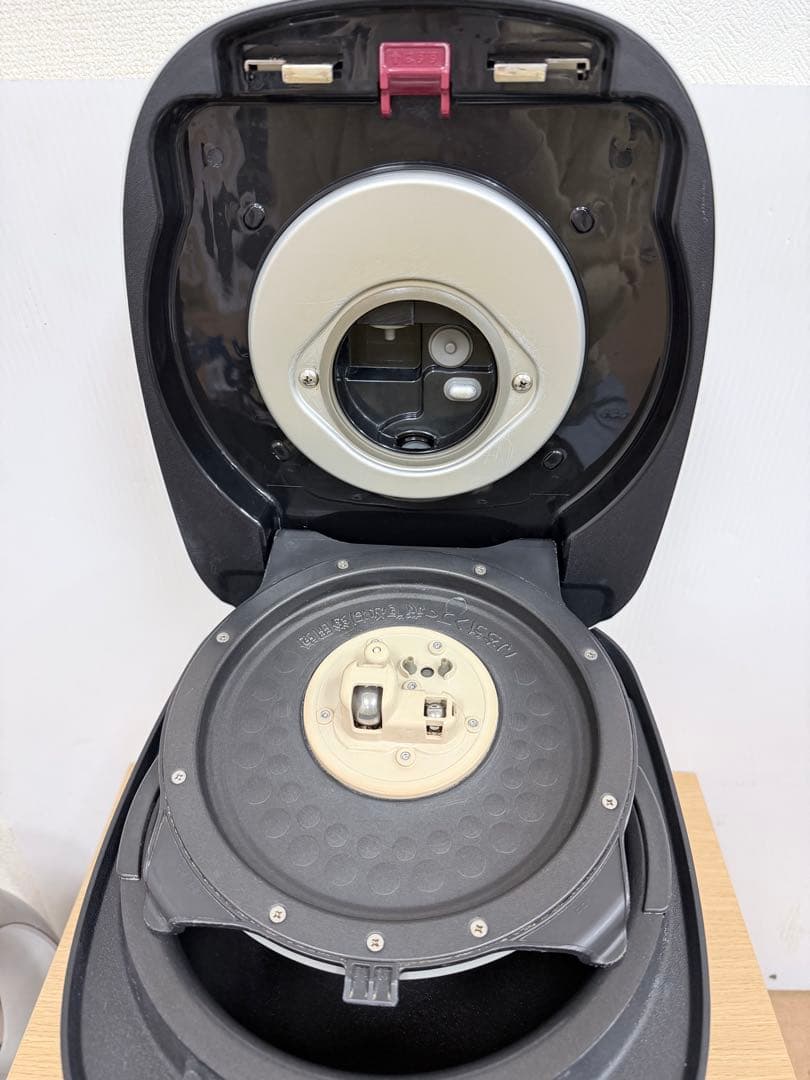 TIGERタイガーIH圧力炊飯器JPC-A101 1.0L 5.5合2018年製