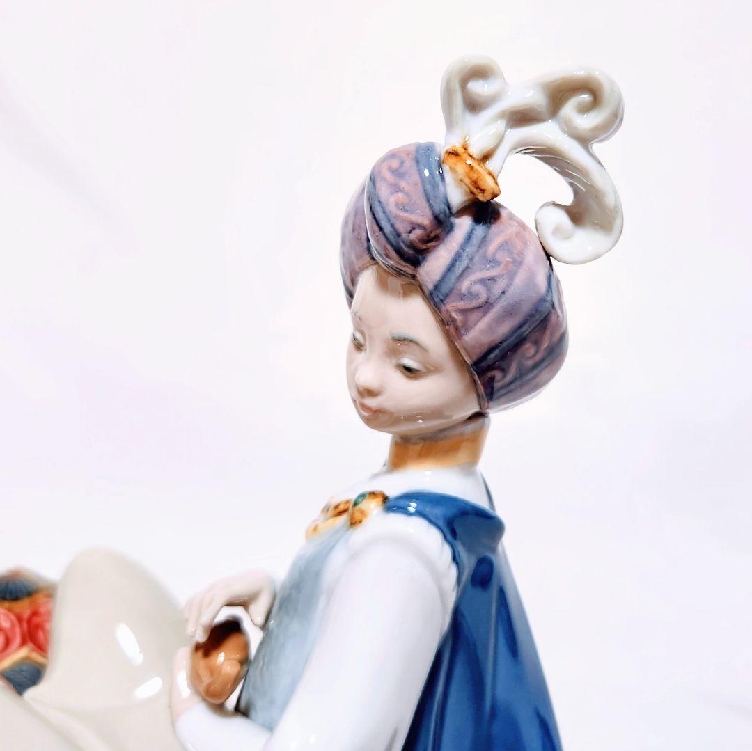 リヤドロ【美品・箱入】フィギュリン〘希少〙《アラジンと魔法のランプ》No8532