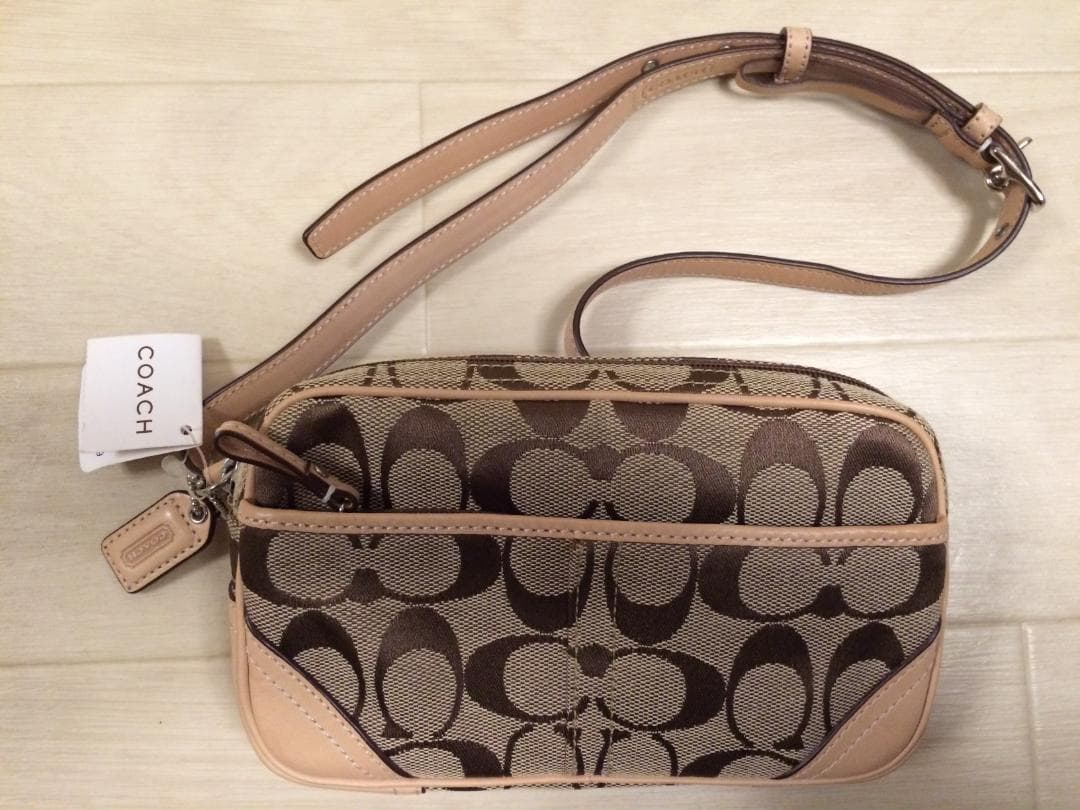 新品コーチcoachウエストポーチバッグケースかばんシグネチャーベージュ