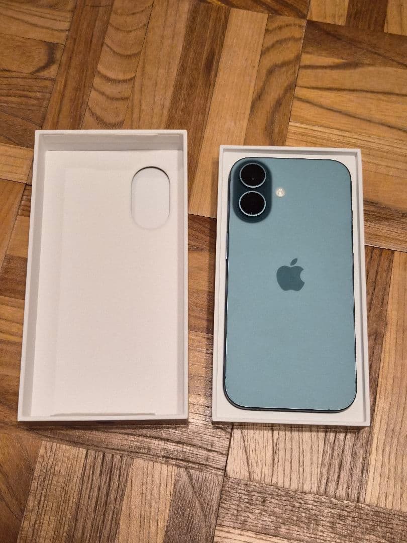 iPhone16 ティール本体　128GB