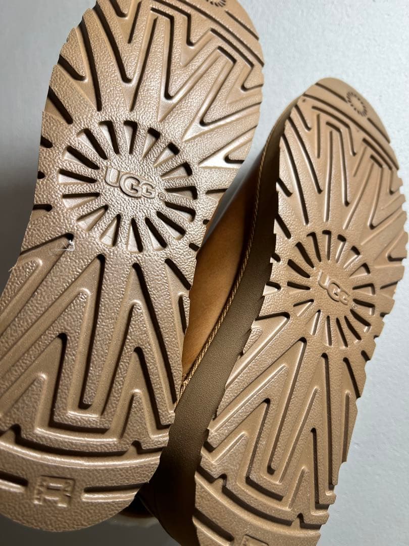 (美品) UGG アグ ジップアップ ムートンブーツ 24cm