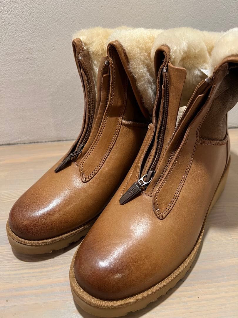 (美品) UGG アグ ジップアップ ムートンブーツ 24cm