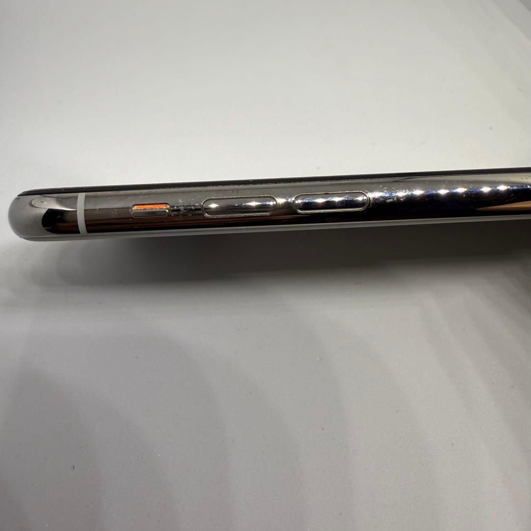 iPhone 11pro シルバー　MWC82J/A