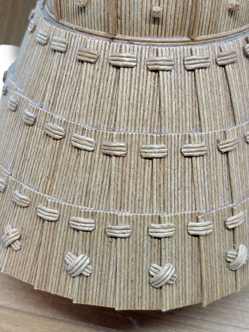 #紙製 クラフト兜飾り 手作り紙兜飾り 台付き