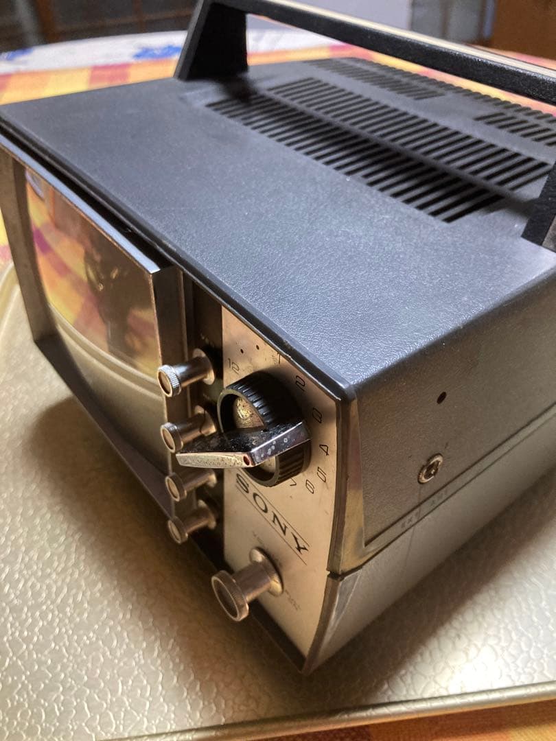 古いSONYポータブルTV