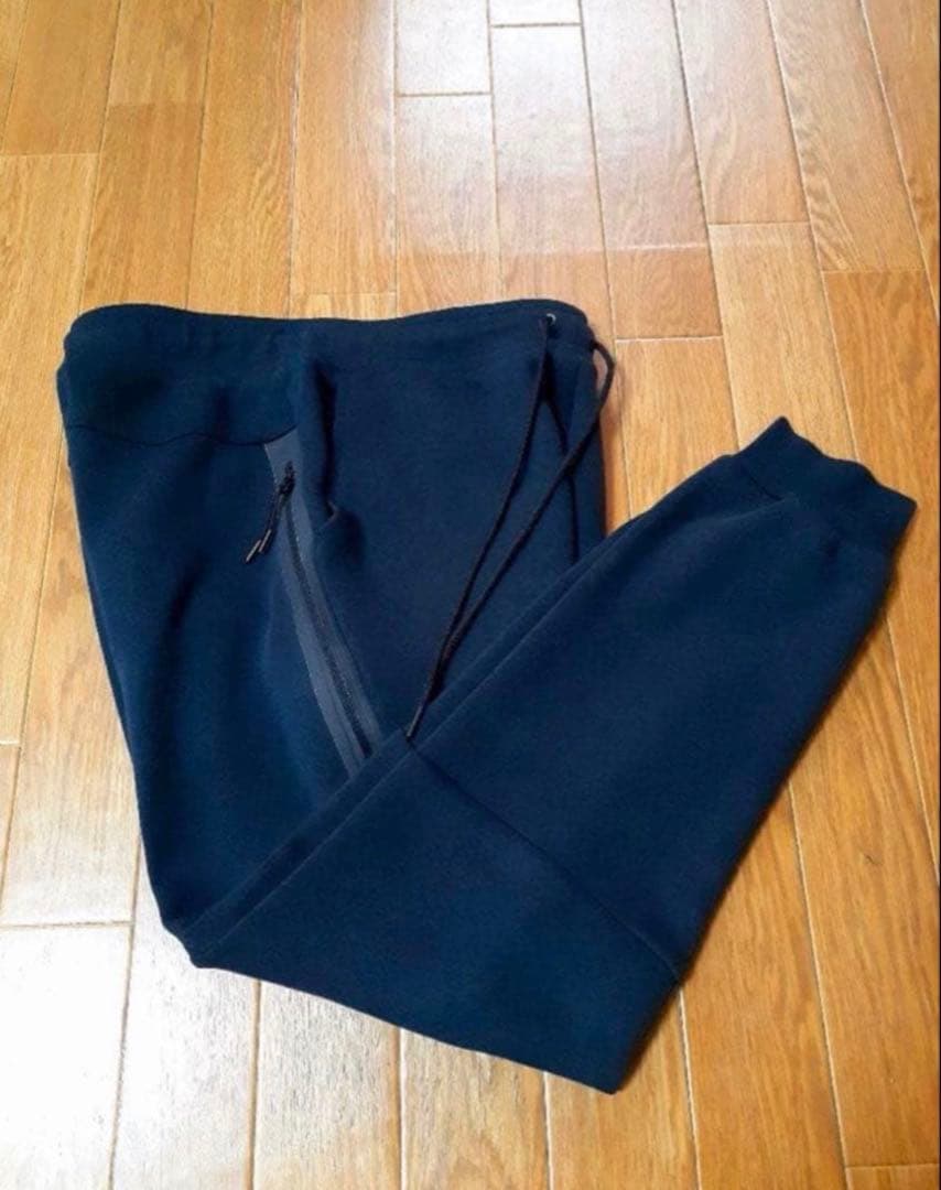 Nike 黒テックフリース