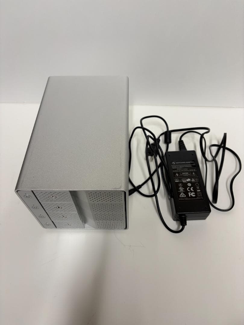 センチュリー 裸族のカプセルホテル USB3.1 CRCH35U31CIS