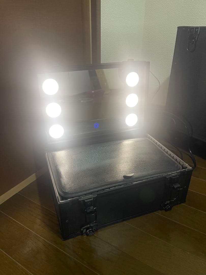 黒いメイクボックス ミラー付き メイクアップアーティスト専用化粧箱 可移動化粧台