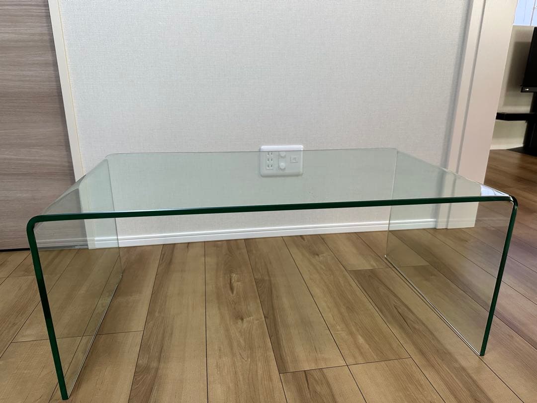 【年末限定値下げ】ガラス製センターテーブル 90cm