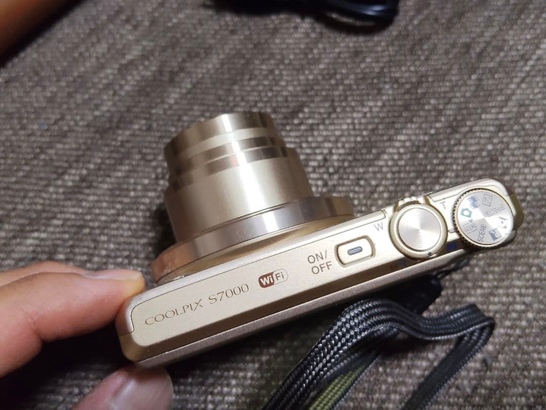デジタルカメラ Nikon COOLPIX S7000