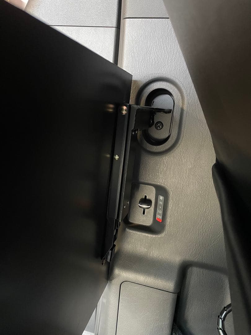 koh.kohさん予約1月下旬　ハイエース　折り畳み　セカンドテーブル　金具のみ