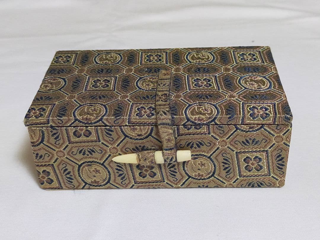 中国 玉　 墨台