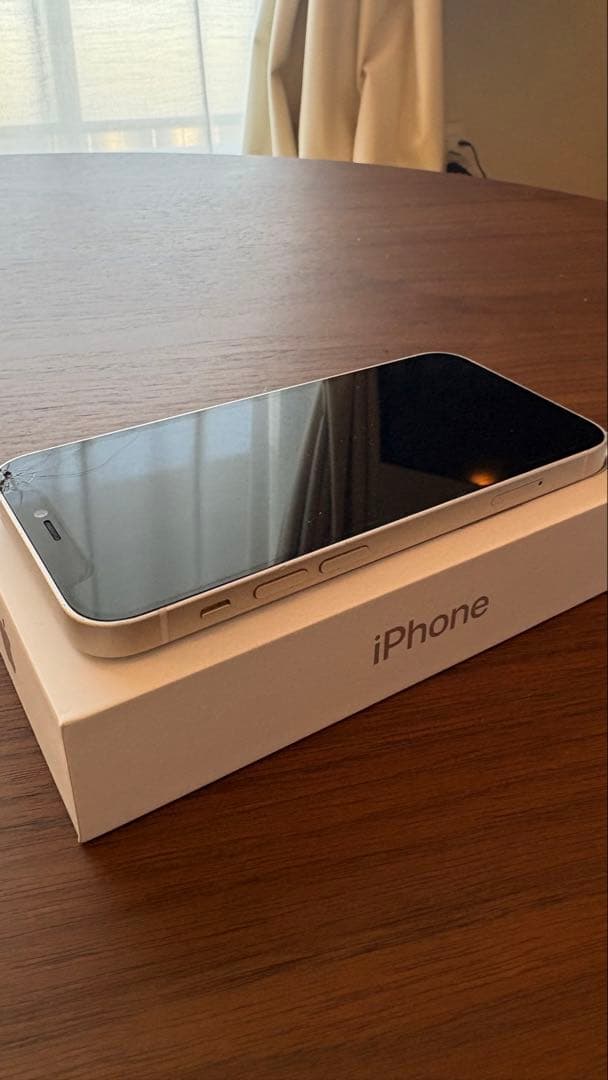 iPhone12mini 128Gホワイト バッテリー75%