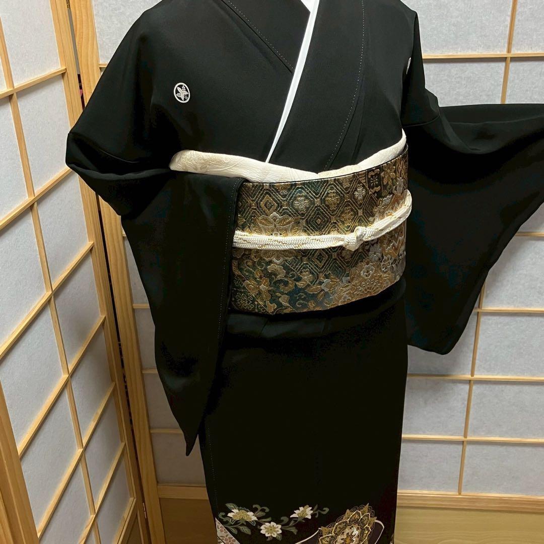 ［7192］［7207］黒留袖 美品 駒刺繍 金彩 比翼付 五つ紋沢瀉正絹着物袷