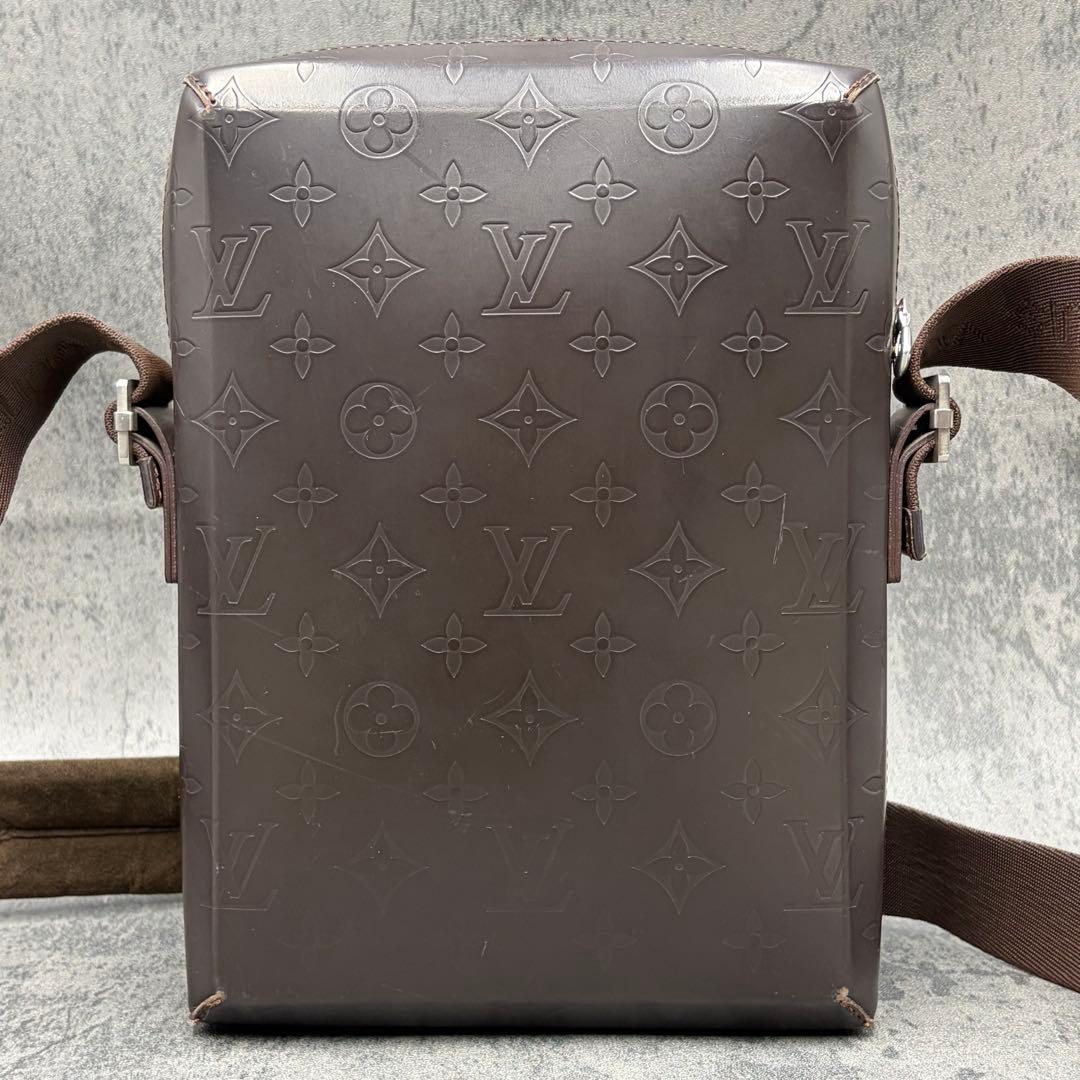 ルイヴィトン モノグラム グラセ　ボビー カフェ ショルダーバッグ 茶 メンズ