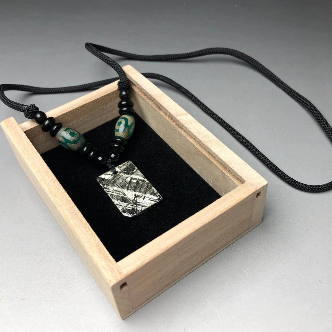 りょうすけ　ムオニオナルスタ隕石　メッキ処理済み　重さ約21ｇ