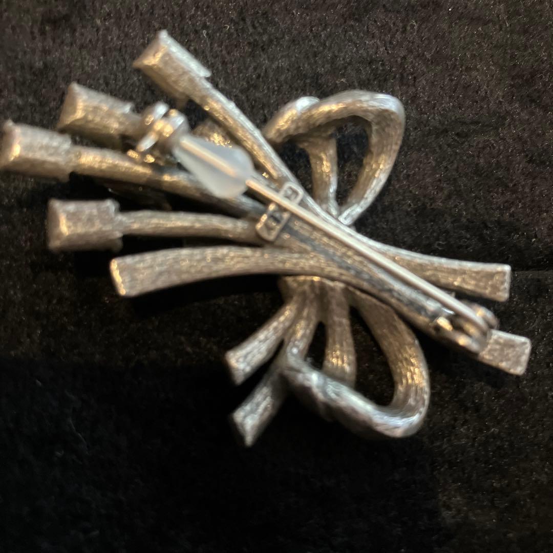 FOXEY リボンモチーフ ブローチ