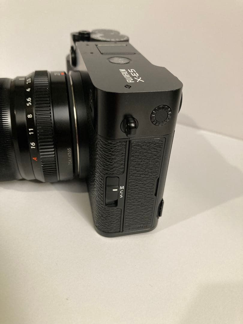 【美品】x-e5 & 純正F2のレンズ