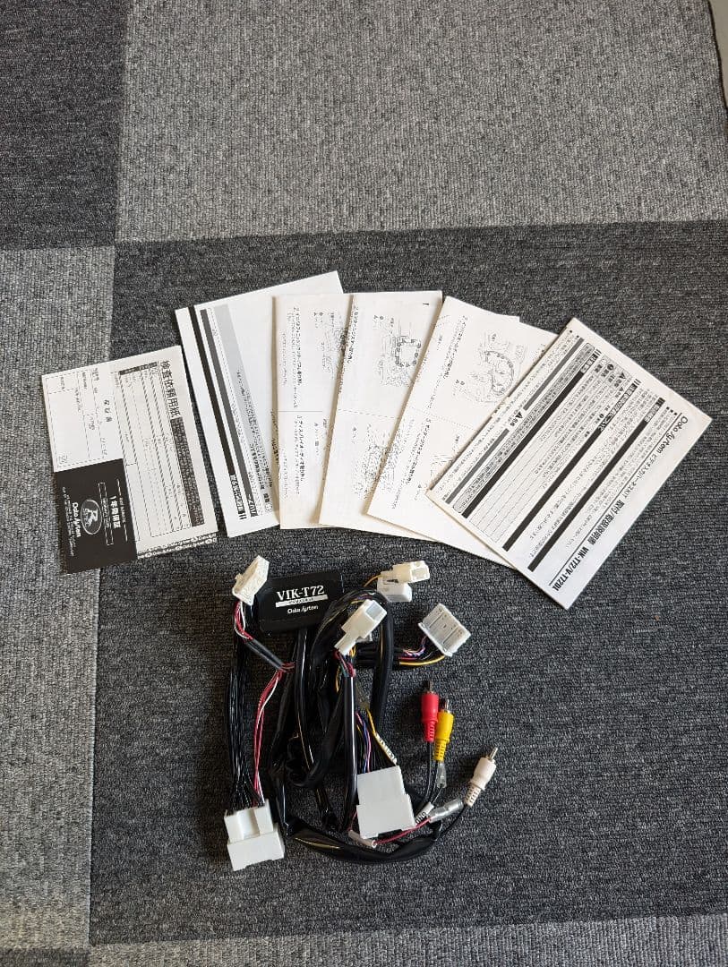 トヨタ ディスプレイオーディオ用 VIK-T72 A60516-17