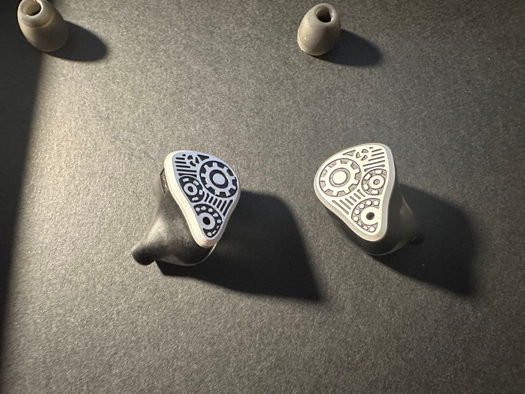 イヤホン Binary Acoustics Dynaquattro