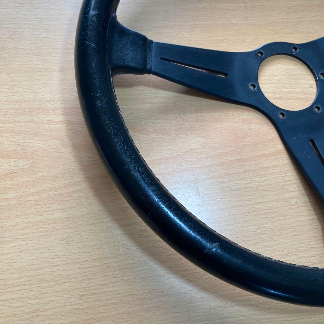 イタリア製のナルディ3本スポークの38㎝レザーハンドル