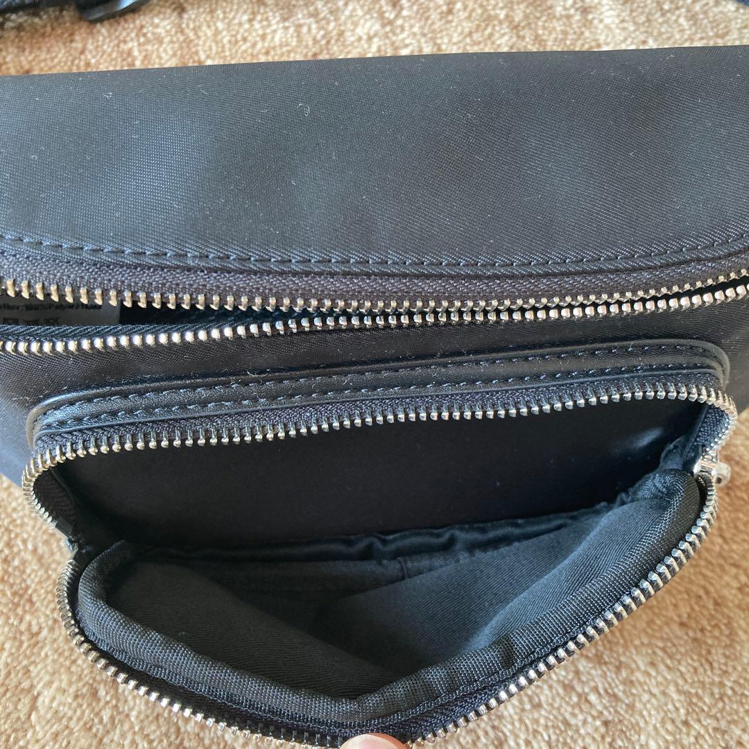 【状態良ほぼ未使用】APC 黒ボディバッグ ウエストポーチバッグアーペーセー