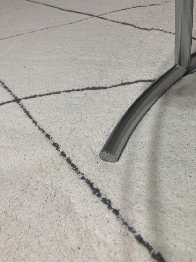 ガラスリビングテーブル